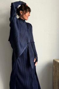 ISSEY MIYAKE PLEATS PLEASE tmavěmodrý top