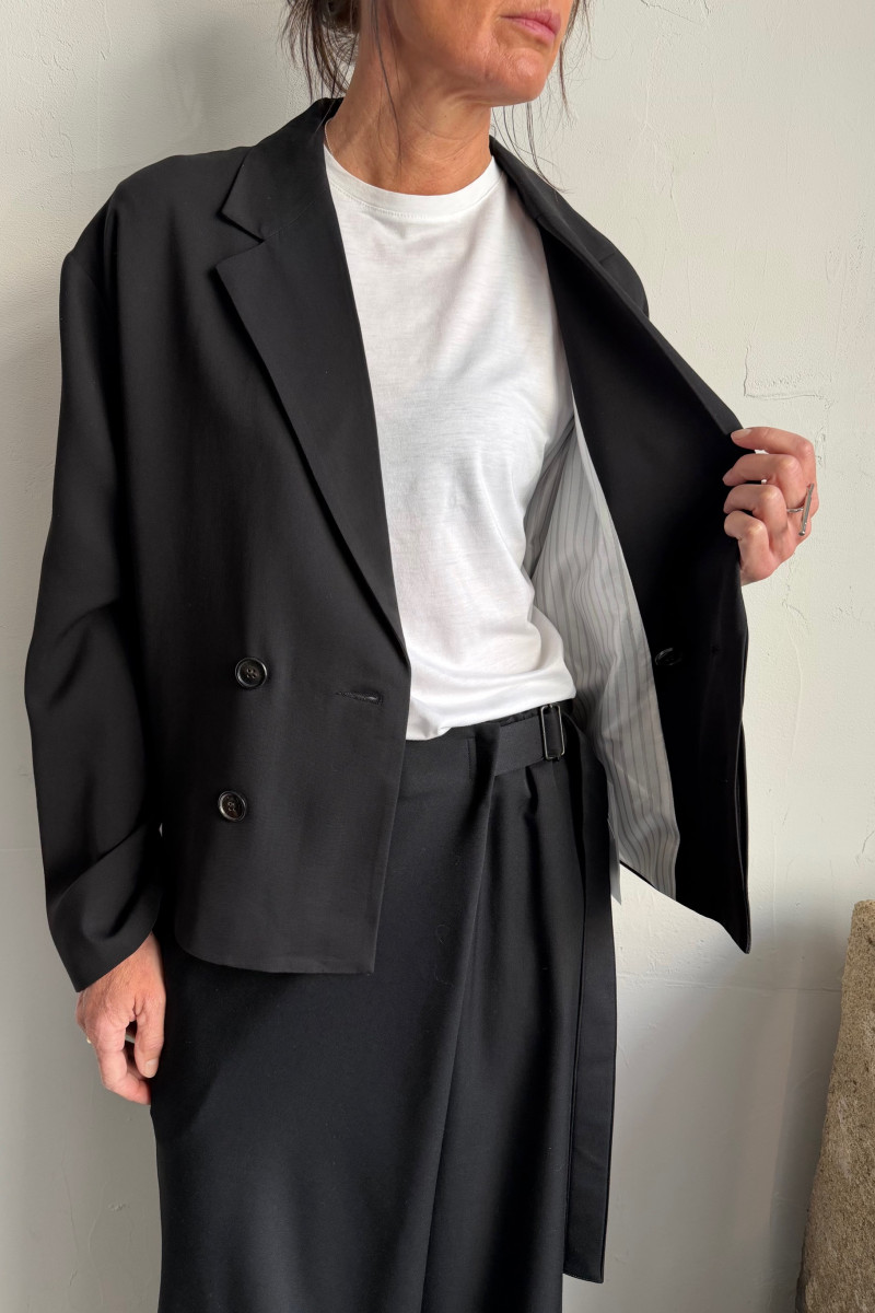 ISABEL BENENATO short oversize double breasted jacket