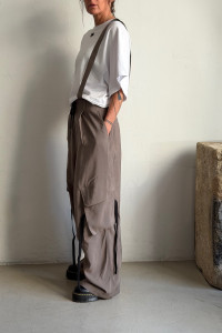ISABEL BENENATO Wide cargo pants with suspenders