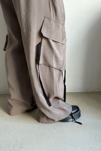 ISABEL BENENATO Wide cargo pants with suspenders
