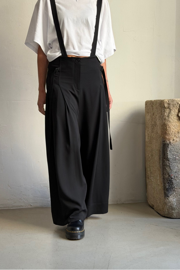 ISABEL BENENATO black highwaist pants with suspenders