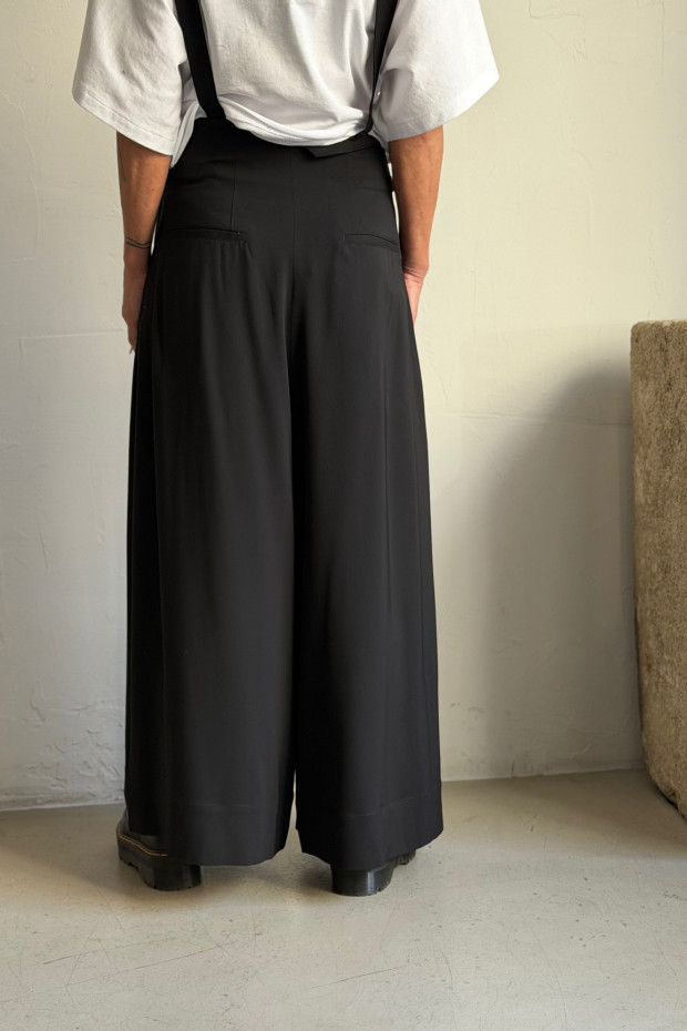 ISABEL BENENATO black highwaist pants with suspenders