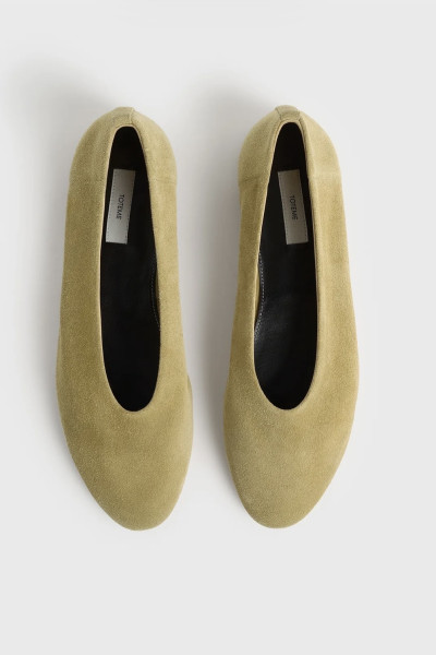 TOTEME Slip suede ballerinas cashew