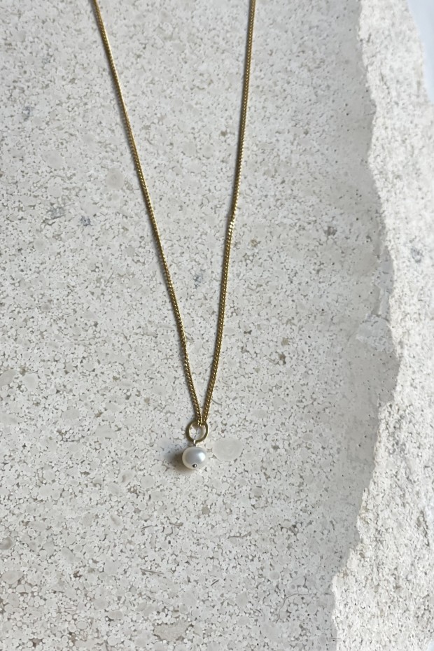 Stříbrný řetízek s perlou